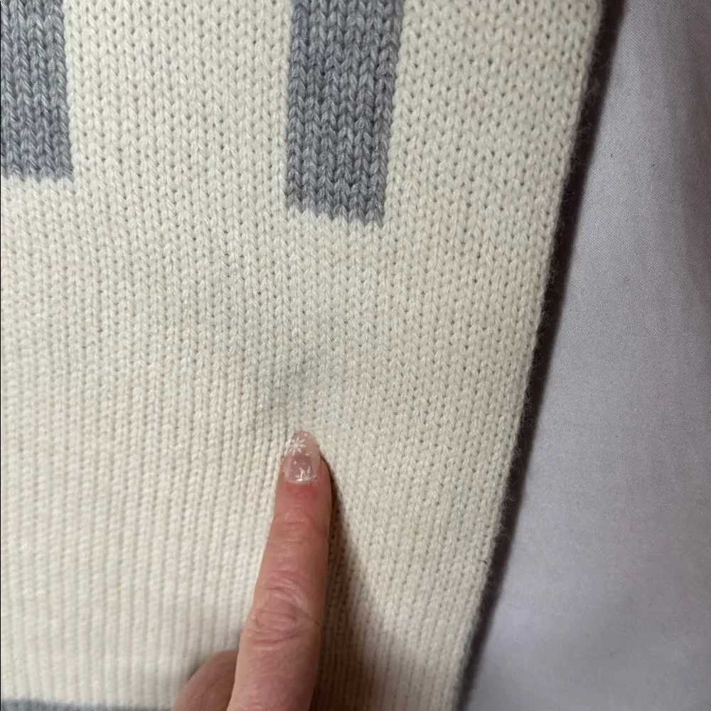 Athleta Cream and Gray Wool/Cashmere Knit Scarf. NWT.
